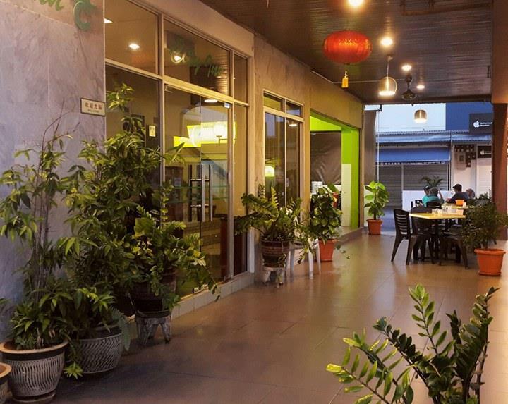 City Inn Кучинг Экстерьер фото